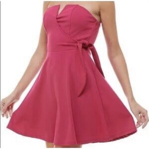 NWT Hot Pink 🩷 ROWA V-Wire Fit & Flare Summer Dress Medium Strapless Padded